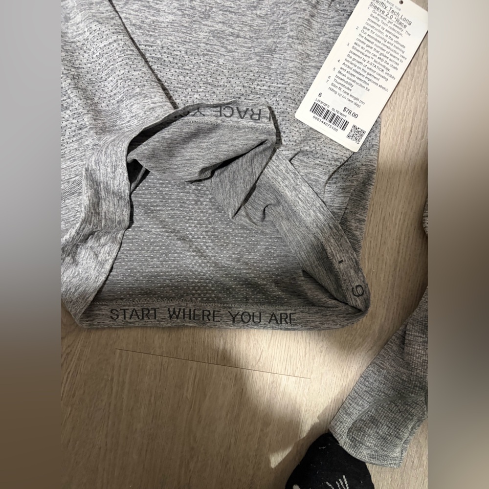NWT Lululemon Swiftly - Picture 6 of 6